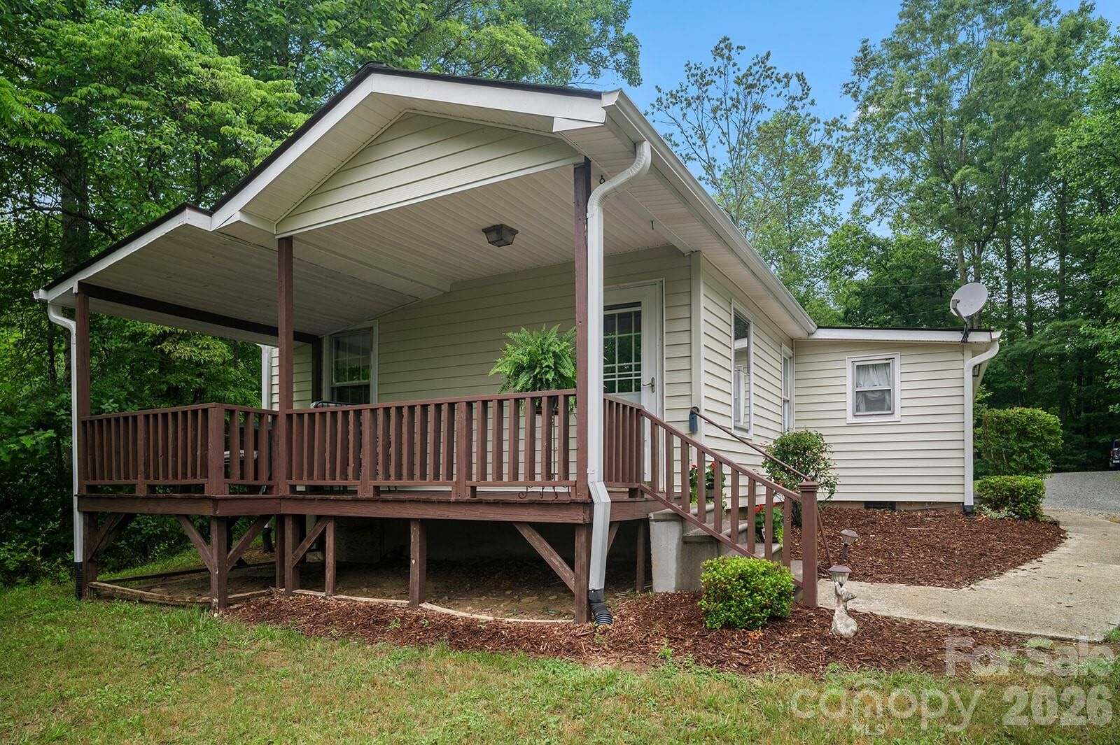 Property Photo: 825 Gallimore Road NC 28731