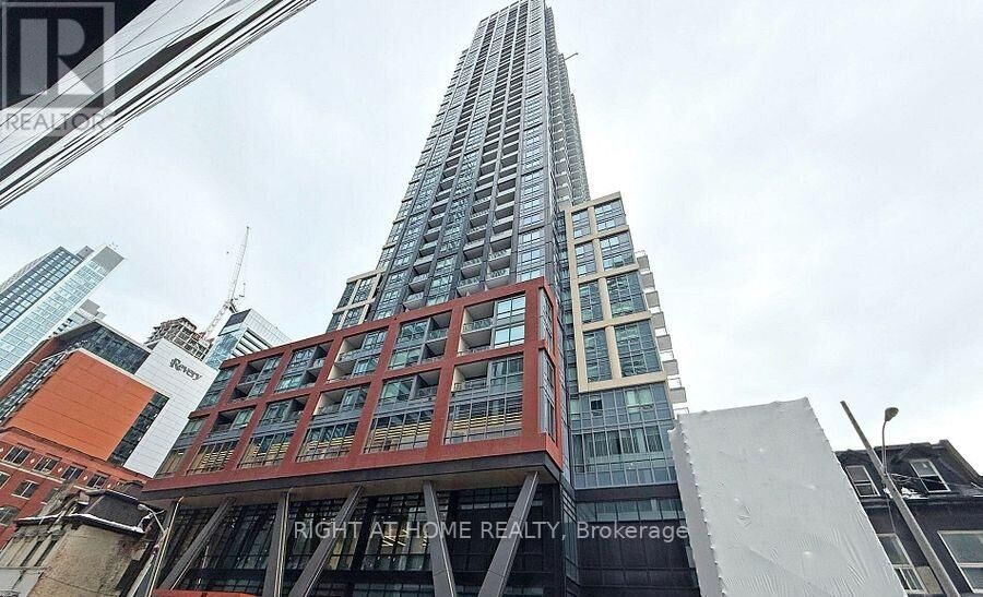 Property Photo:  108 Peter Street 1905  ON M5V 0W2 
