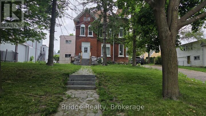 Property Photo: 42 Delatre Street 3 ON N4S 6B5