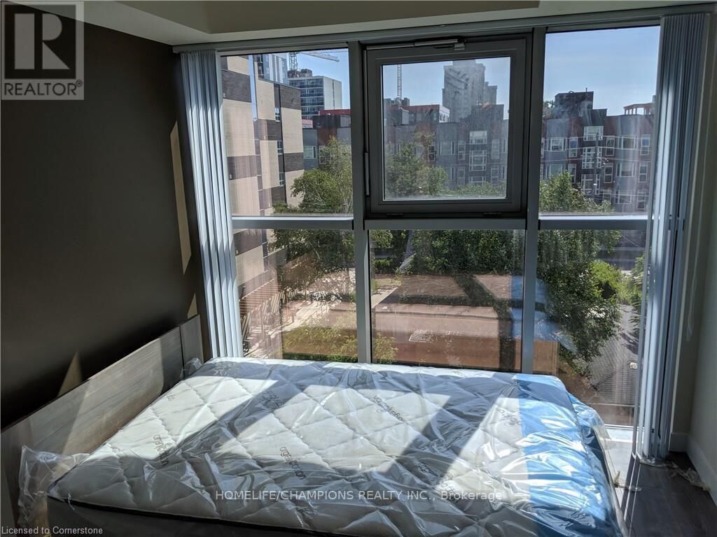Property Photo:  257 Hemlock Street 613  ON N2L 0K2 
