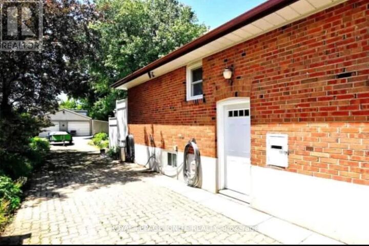 Property Photo: 48 Westcroft Drive Bsmt ON M1E 3A3