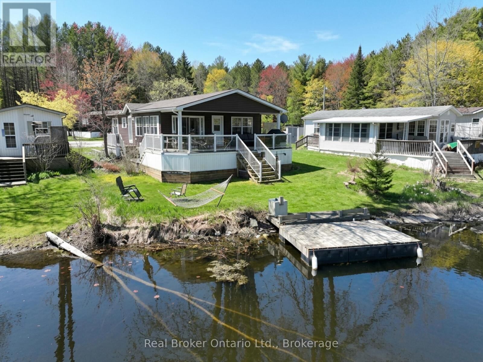 Property Photo:  13 Southline Avenue M24  ON N2Z 2X5 
