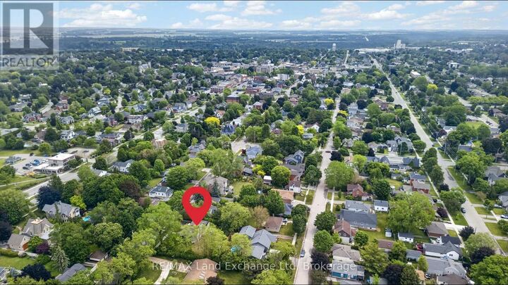 Property Photo: 179 Lighthouse Street West ON N7A 2J8