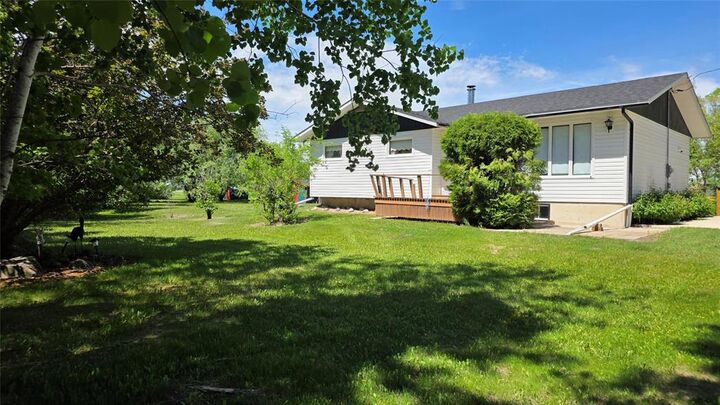 Property Photo:  15160 123 Road North  MB R0C 0A0 