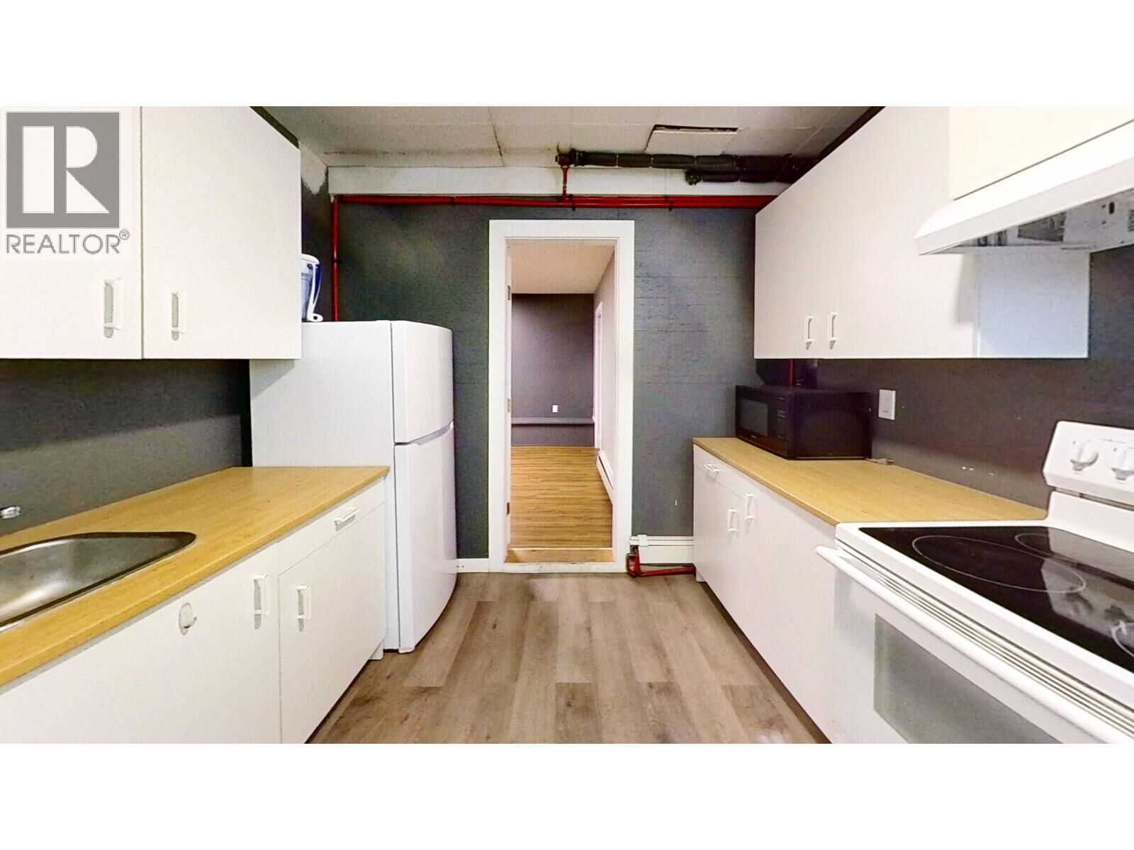 Property Photo:  720 West 54th Avenue  BC V6P 0A8 