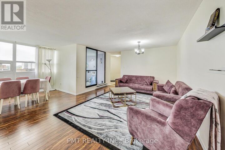 Property Photo: 2323 Confederation Parkway 1105 ON L5B 1R6