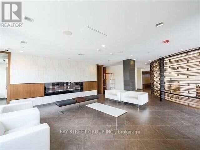 Property Photo:  1 Uptown Drive 1707  ON L3R 5C1 