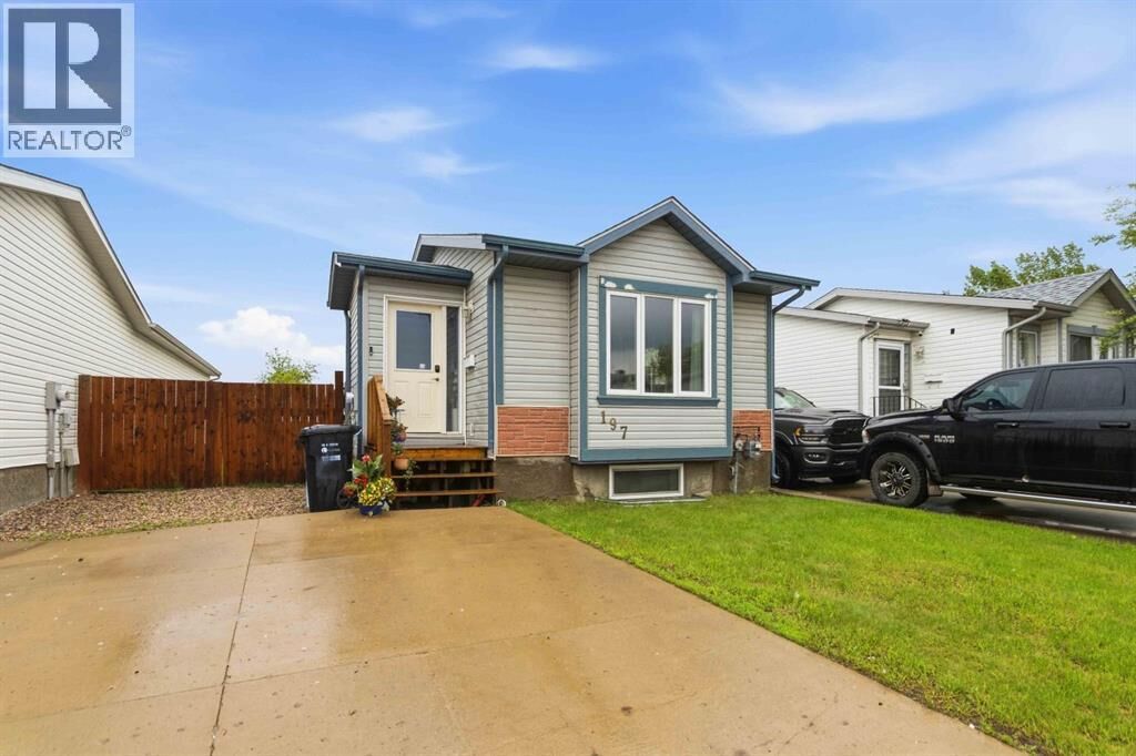 Property Photo:  197 Black Bear Crescent  AB T9K 2J5 