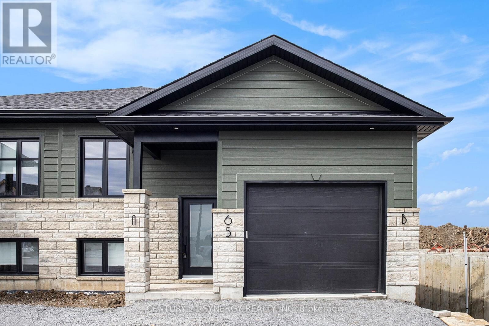 Property Photo:  65 Helen Street B  ON K0A 1R0 