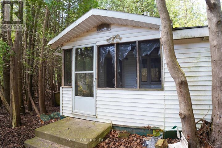 Property Photo: 12 Isabella Street ON N0H 2T0