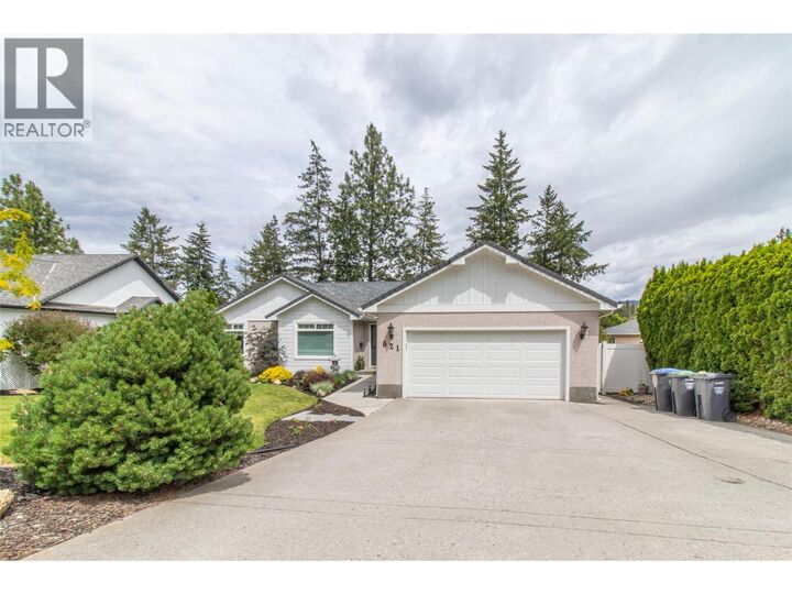 Property Photo: 621 Cassiar Road BC V1V 1M8