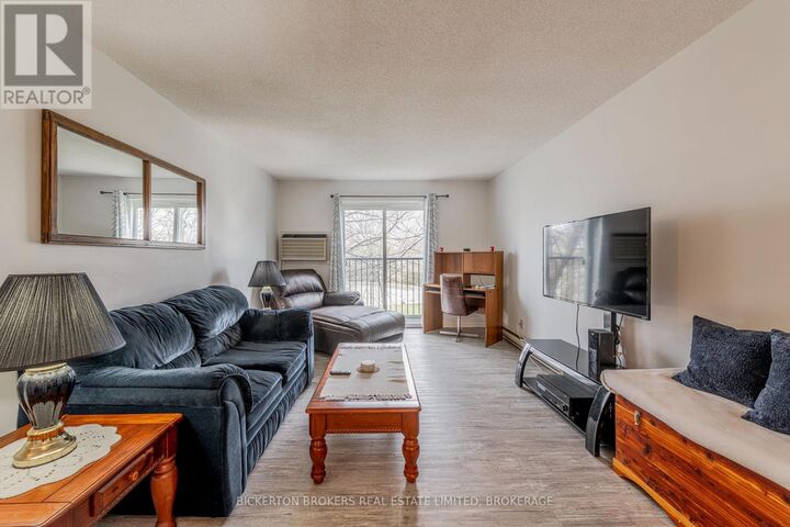 Property Photo:  540 Talbot Place 205  ON K7G 3C6 