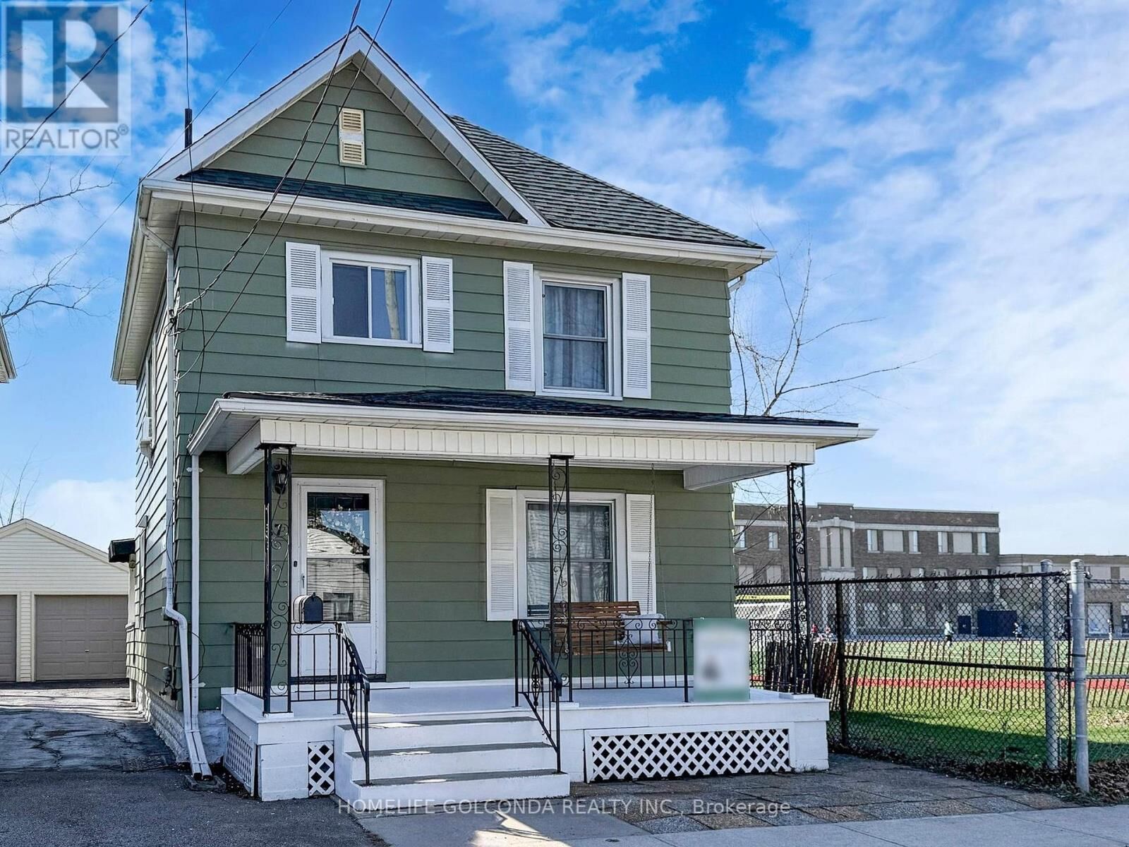 Property Photo:  27 Woodland Avenue  ON L2R 5A1 