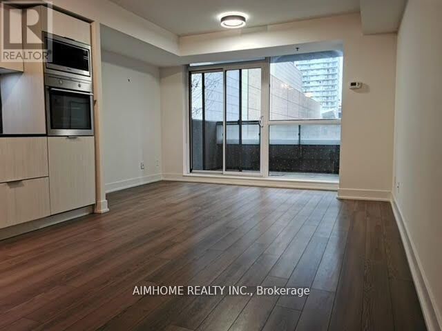 Property Photo: 318 Richmond Street West 416 ON M5V 0B4