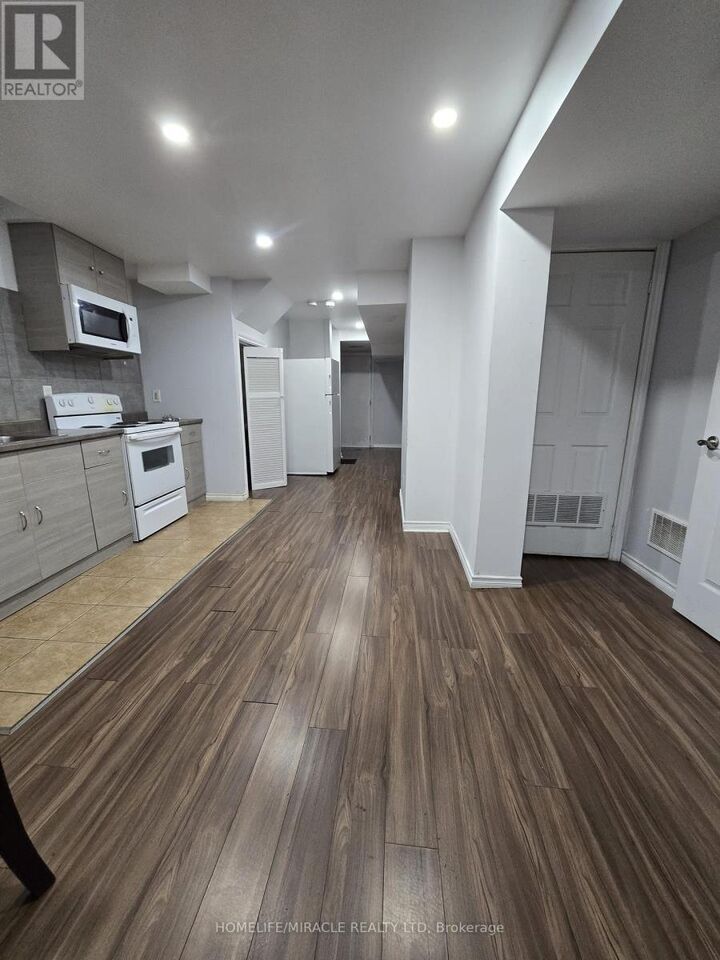 Property Photo: 21 Chalkfarm Crescent Basement ON L7A 3V8