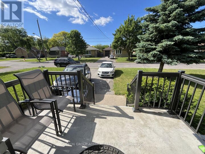 Property Photo: 81 Searle Avenue ON M3H 4A6