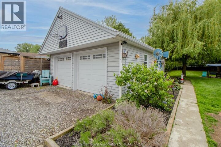 Property Photo: 100 Taylor Avenue ON N7L 2T8