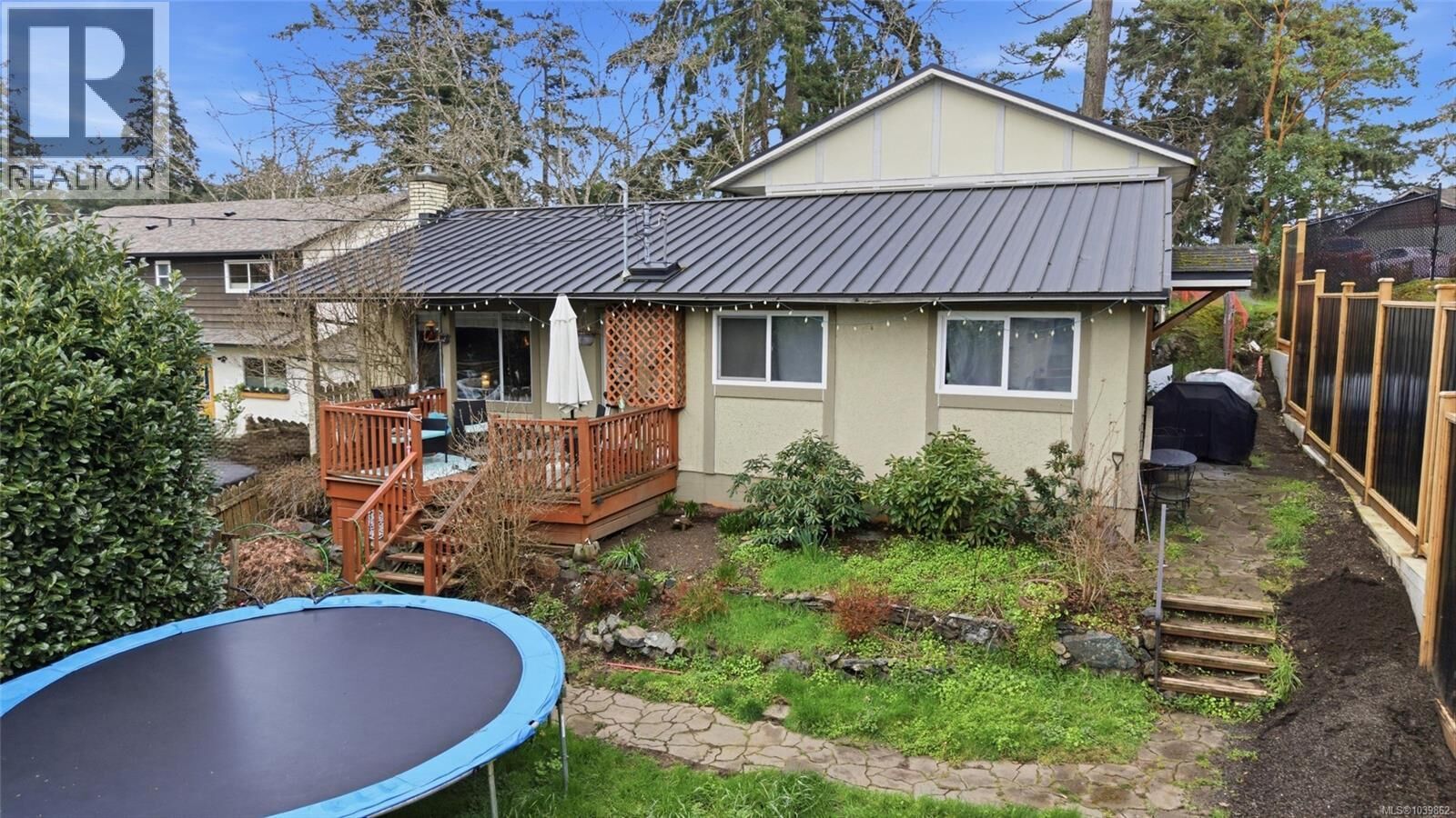 Property Photo: 661 Marlisa Place BC V9B 4Y8
