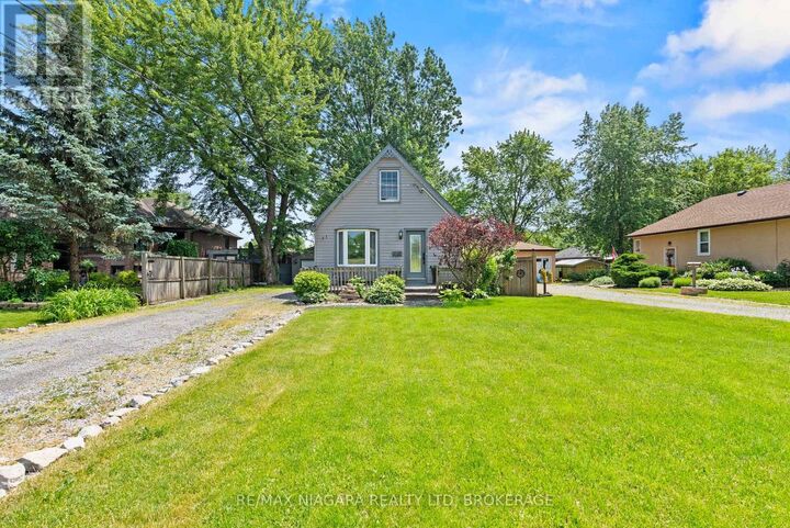 Property Photo:  71 Quaker Road  ON L3C 3G3 
