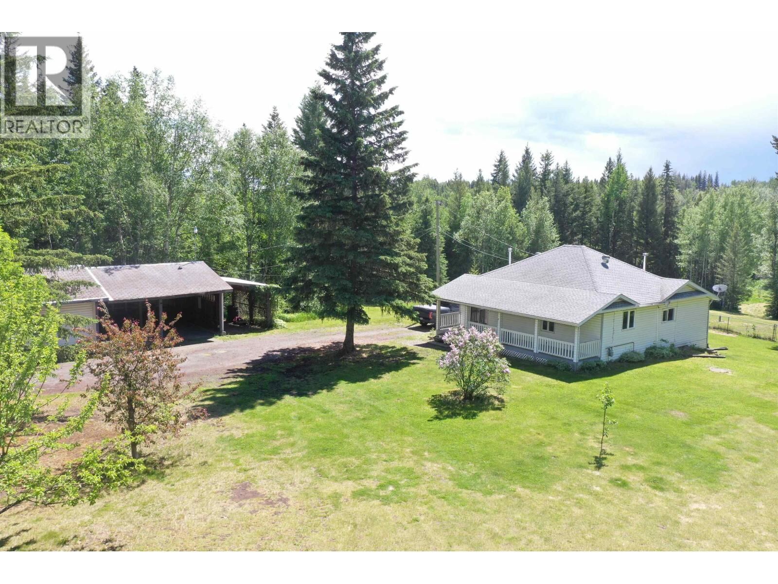 Photo de la propriété:  2823 Nazko Road  BC V2J 7E5 