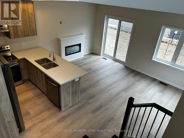 Property Photo: 35 Moonstone Common ON N1R 5S2