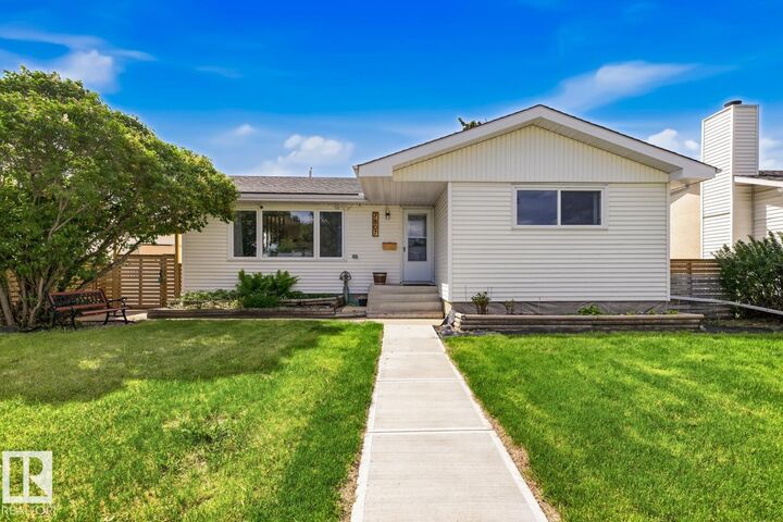 Property Photo:  7807 132 Avenue NW  AB T5C 2B2 