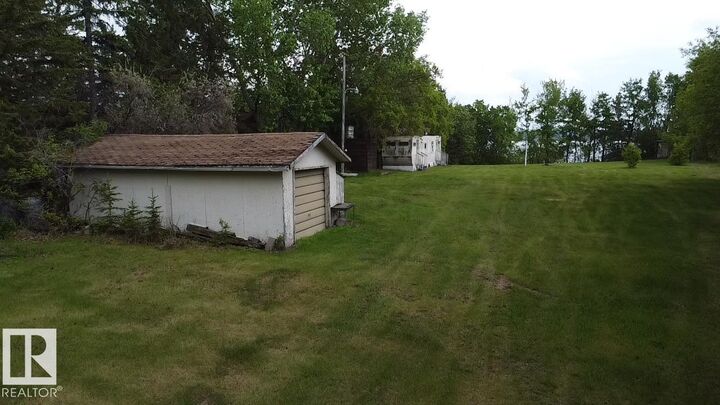 Property Photo:  61025A Rge Rd 465  AB T9N 2J6 