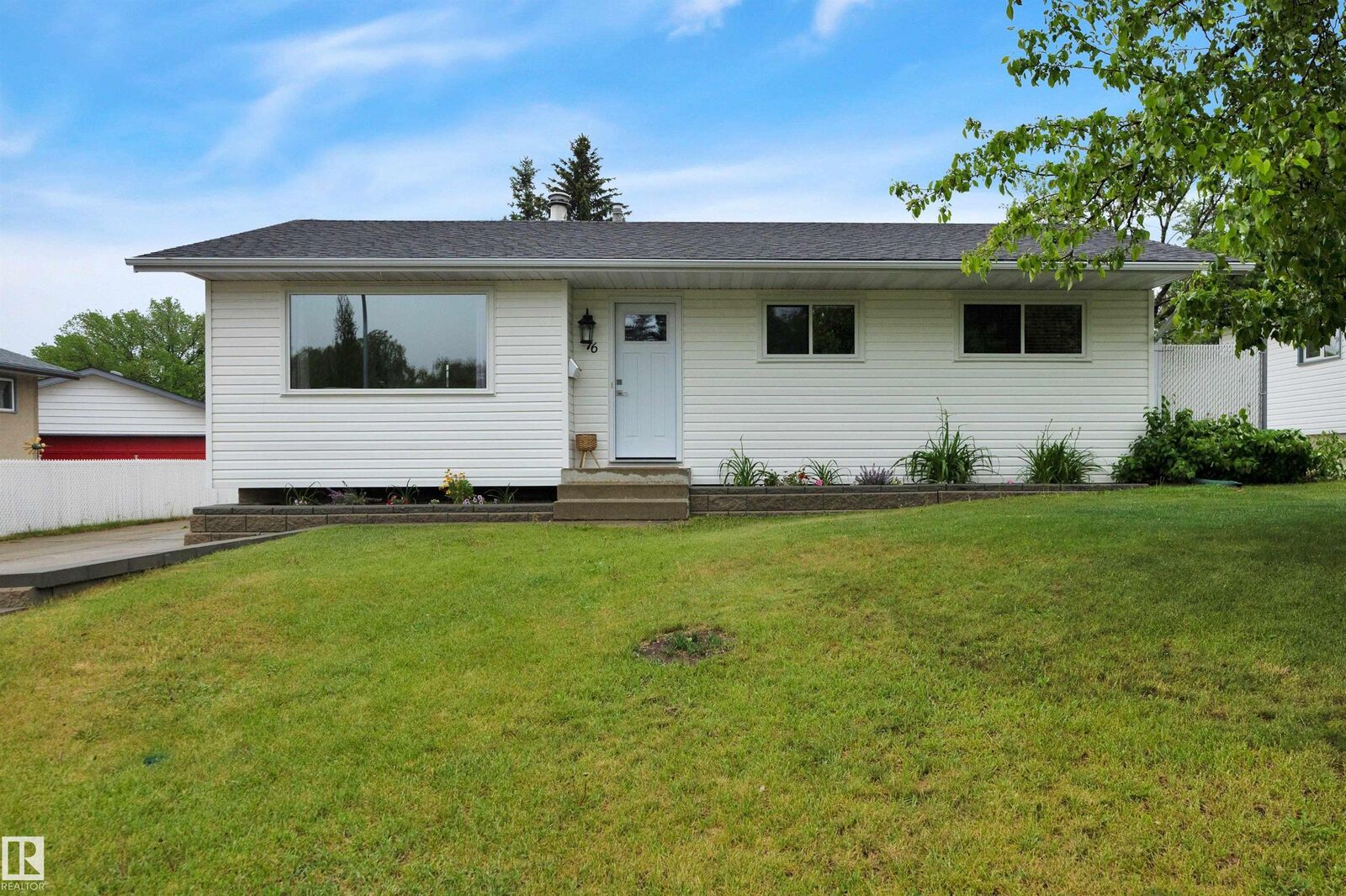 Property Photo:  76 Merrywood Crescent  AB T8A 0M7 