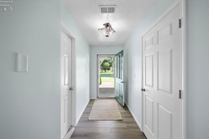 Property Photo:  937 Ridgeview Drive  OH 44839 