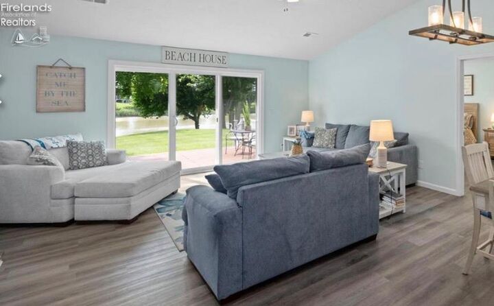 Property Photo: 937 Ridgeview Drive OH 44839
