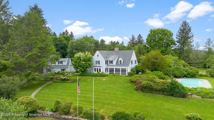 Property Photo:  39 Golf Course Road  PA 18612 