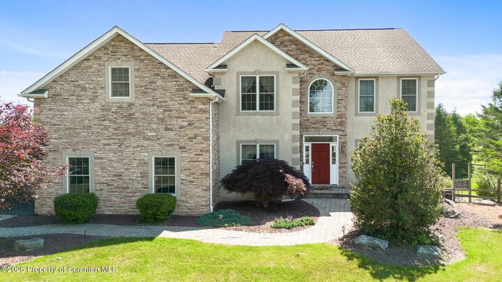 Property Photo:  562 Country Club Road Road  PA 18045 