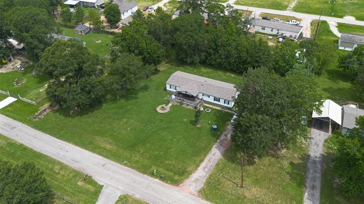 Property Photo:  21625 County Road 37492  TX 77327 