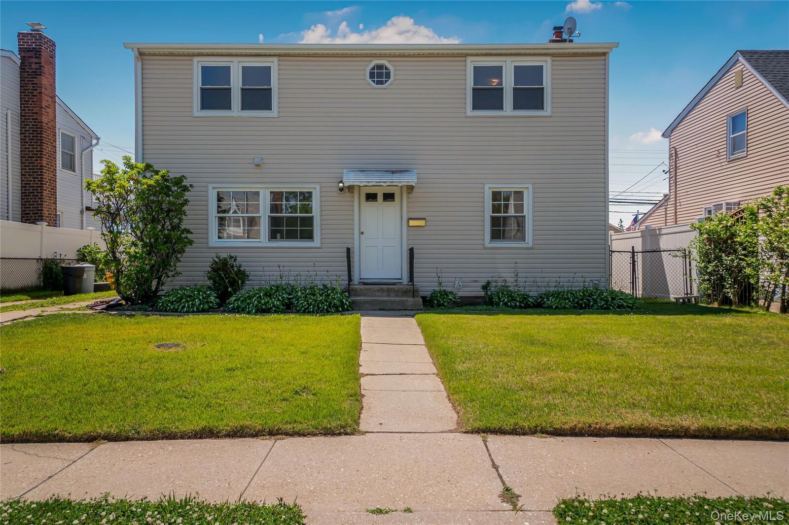 Property Photo:  32 Gables Drive  NY 11801 