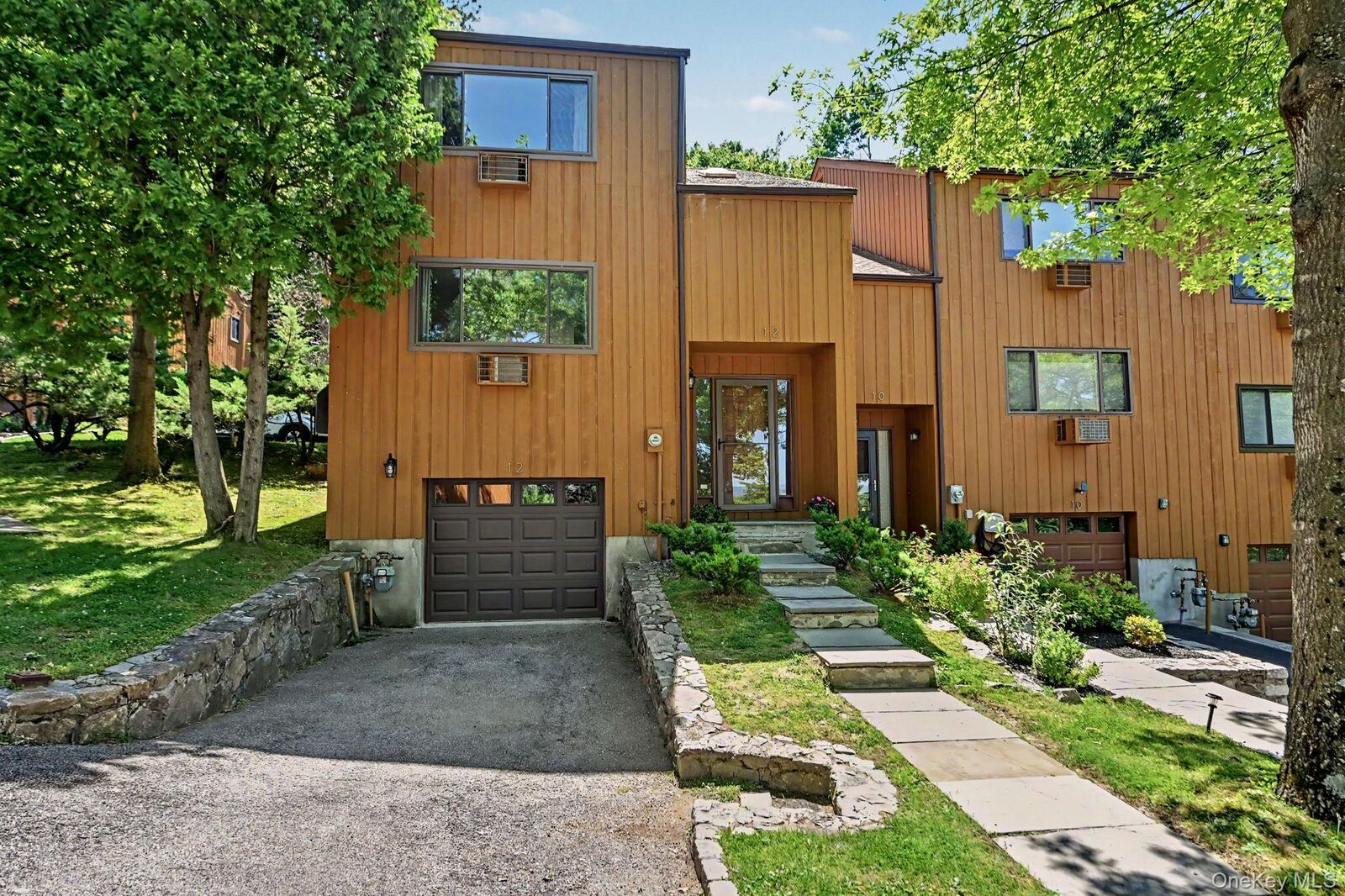 Property Photo:  12 Lark Lane  NY 10520 