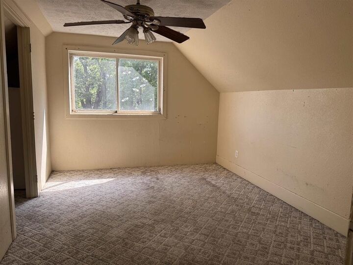 Property Photo: 120 E 8 NE 69101