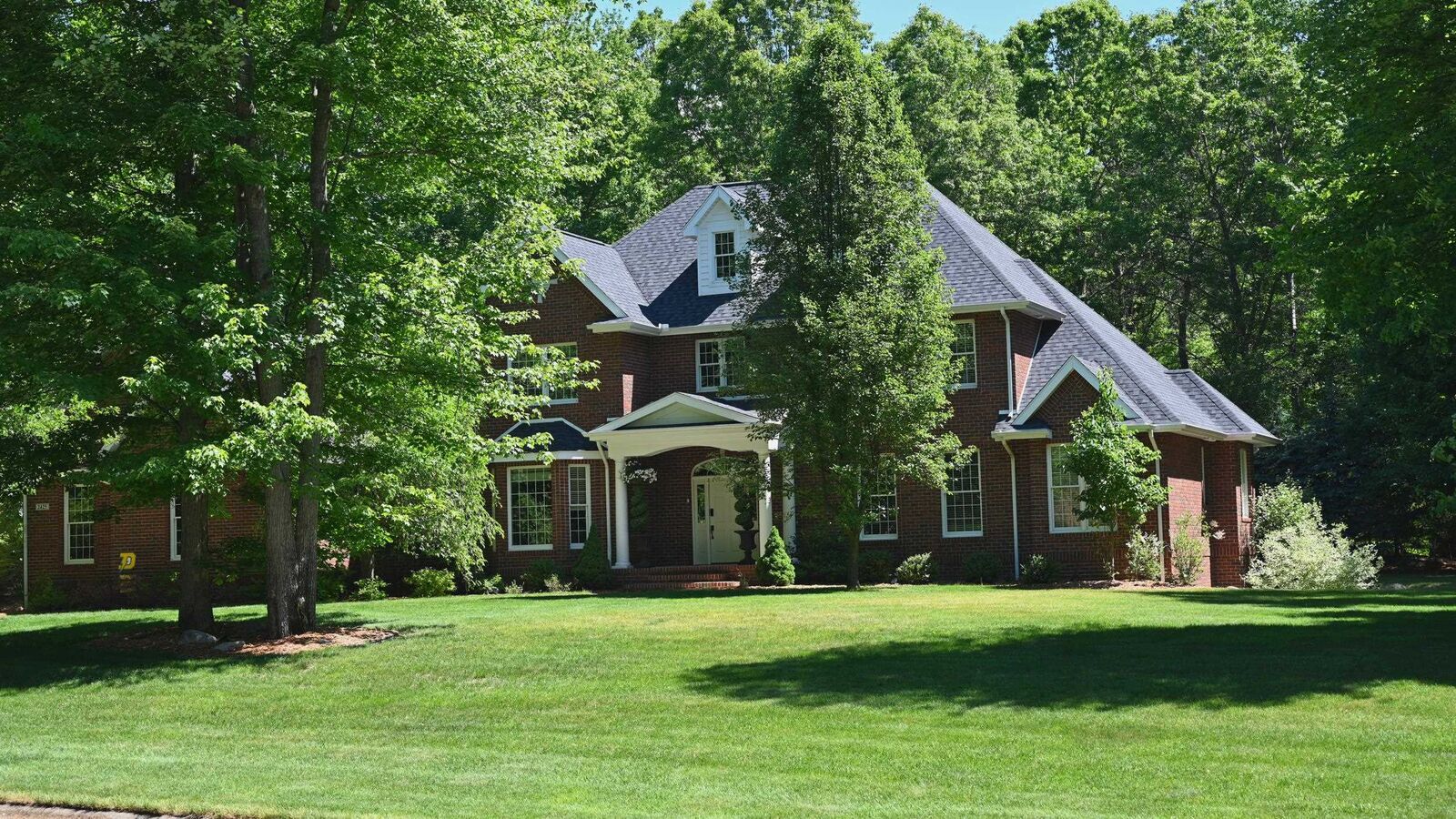 Property Photo:  2425 E Cardinal  MI 48642 