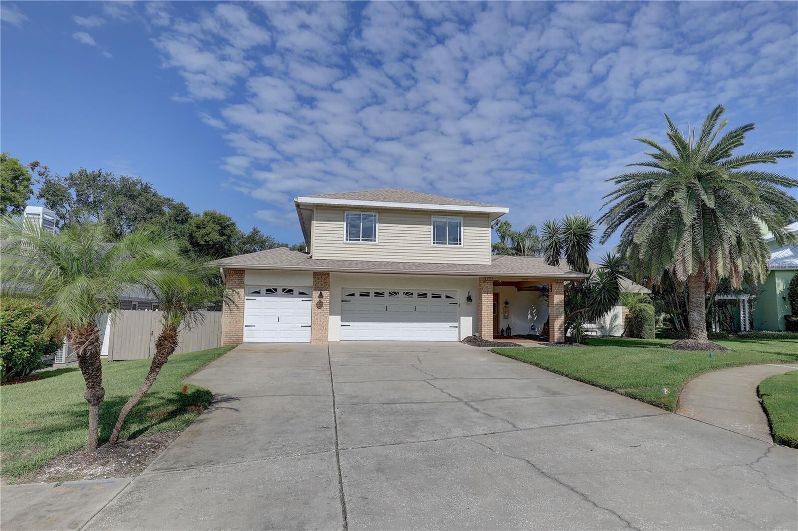 Property Photo: 7600 Drew Oak Drive FL 33772