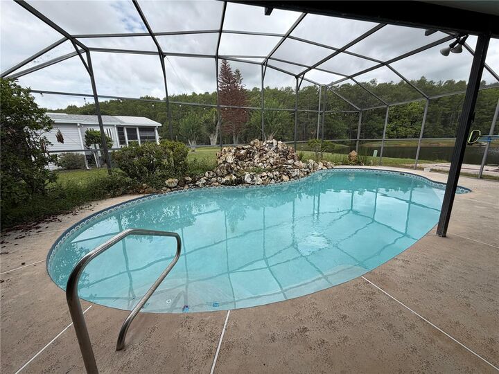 Property Photo: 2602 Einwood Drive FL 34758