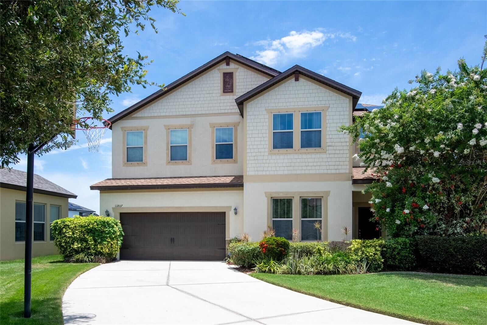 Property Photo: 11807 Cross Vine Drive FL 33579