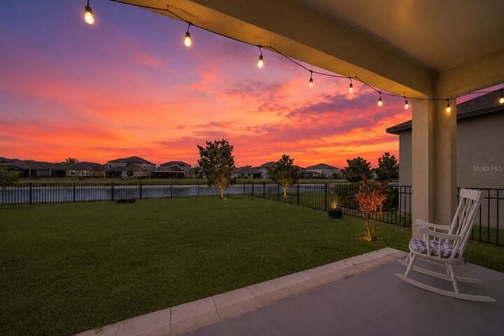 Property Photo:  9646 Ivory Drive  FL 33573 