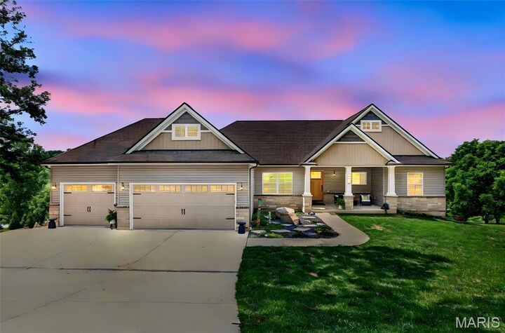 Property Photo:  208 Berg Crossing Drive  MO 63332 