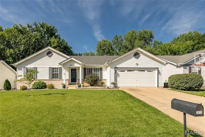 Property Photo: 2829 Royallvalley Way MO 63368