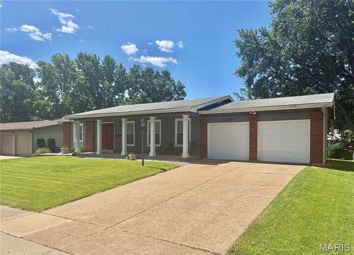 Property Photo:  1364 Kingsford Drive  MO 63031 