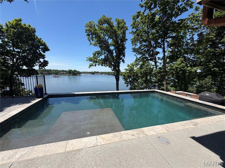 Property Photo:  621 Woodchuck Lane  MO 63367 
