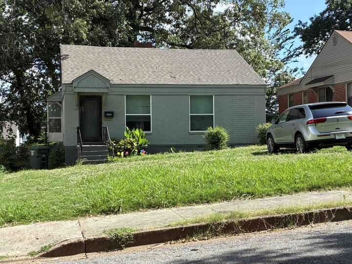 Property Photo: 2295 Poe Ave TN 38114