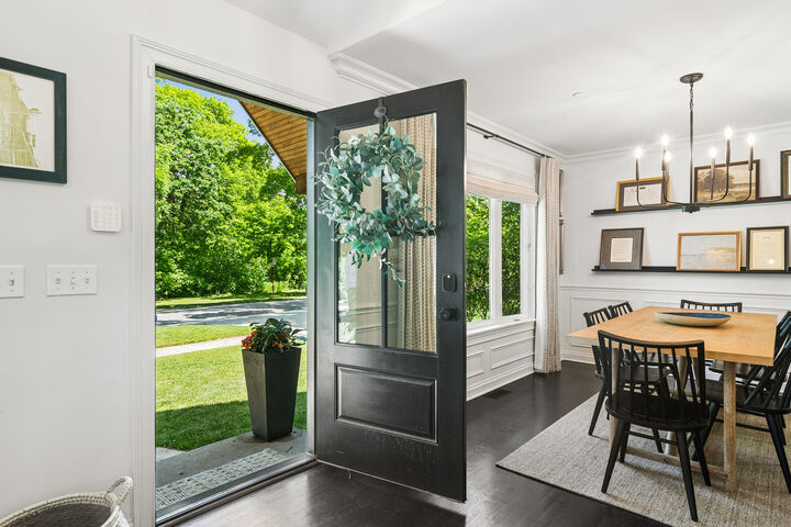 Property Photo: 716 Highland Avenue IL 60010