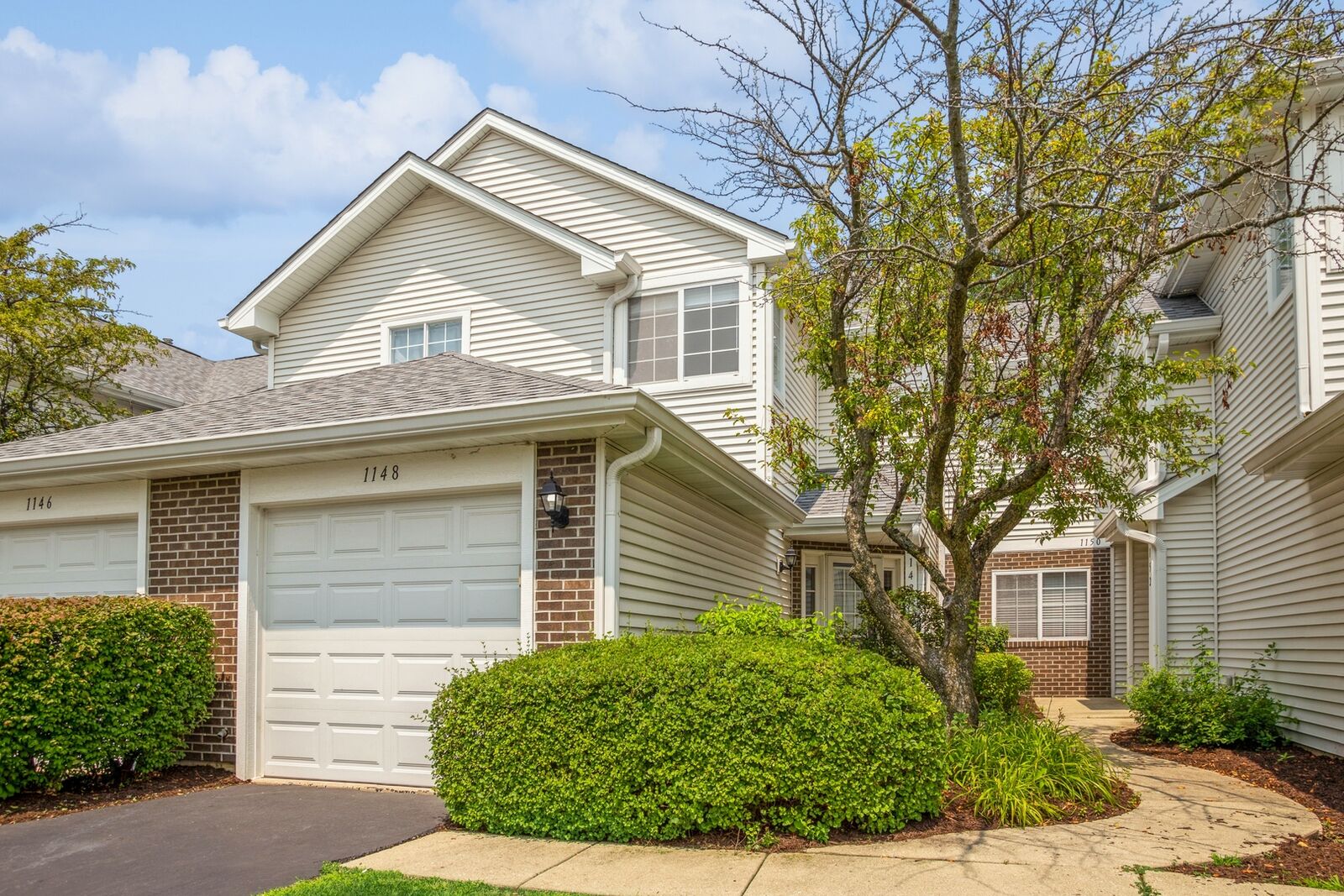 Property Photo:  1059 E Wilson Avenue  IL 60148 