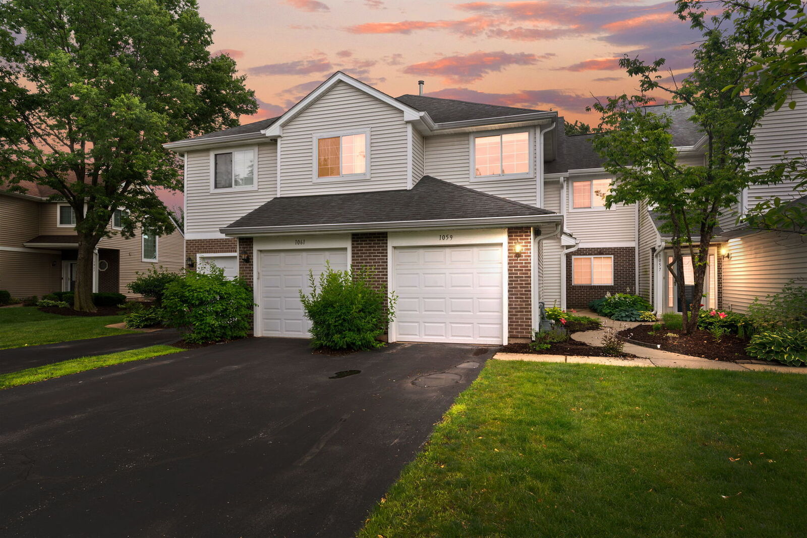 Property Photo: 1059 E Wilson Avenue IL 60148