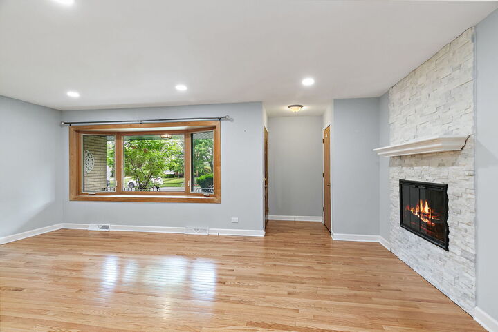 Property Photo:  51 E Heron Drive  IL 60067 